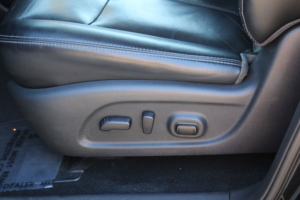 Used 2018 Nissan Pathfinder SL w/ Cargo Package image 18