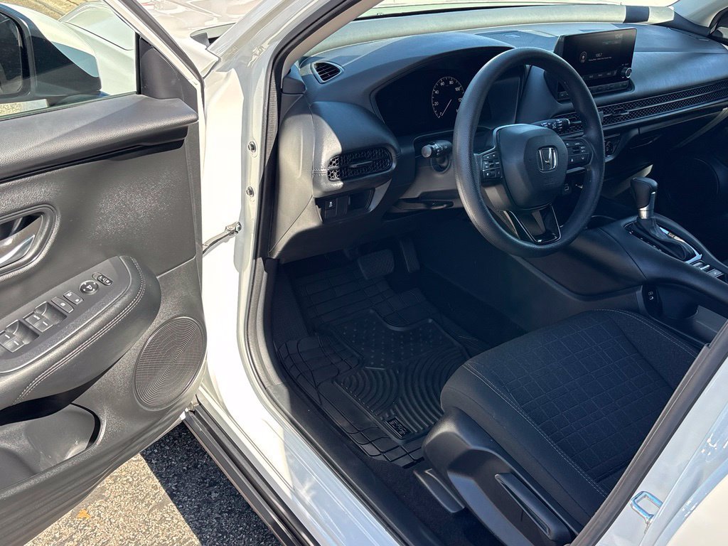 Used 2025 Honda HR-V LX image 10