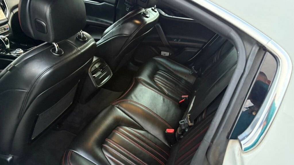 Used 2017 Maserati Ghibli S image 15