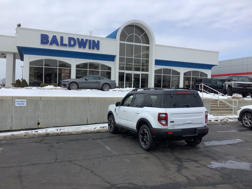 New 2025 Ford Bronco Sport Outer Banks w/ Outer Banks Tech Package+ image 5