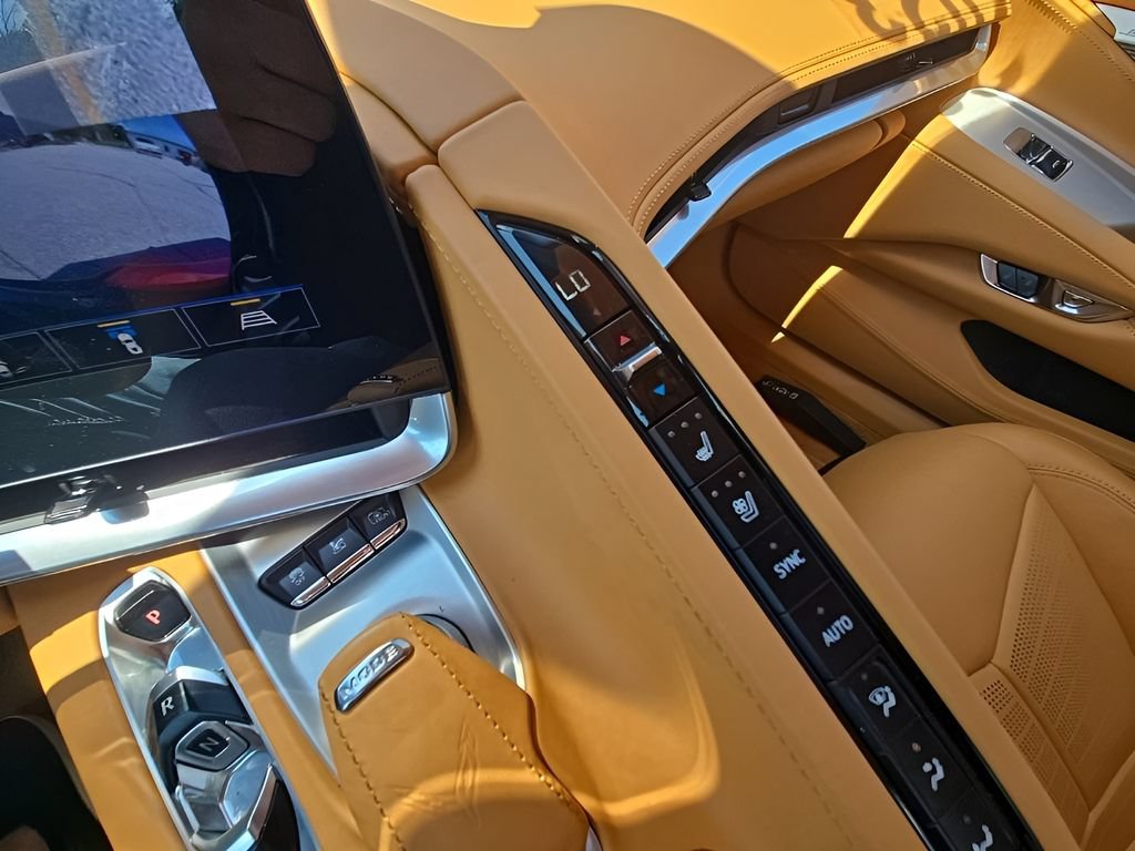 Used 2023 Chevrolet Corvette Stingray Premium Conv w/ Z51 Performance Package RWD image 32