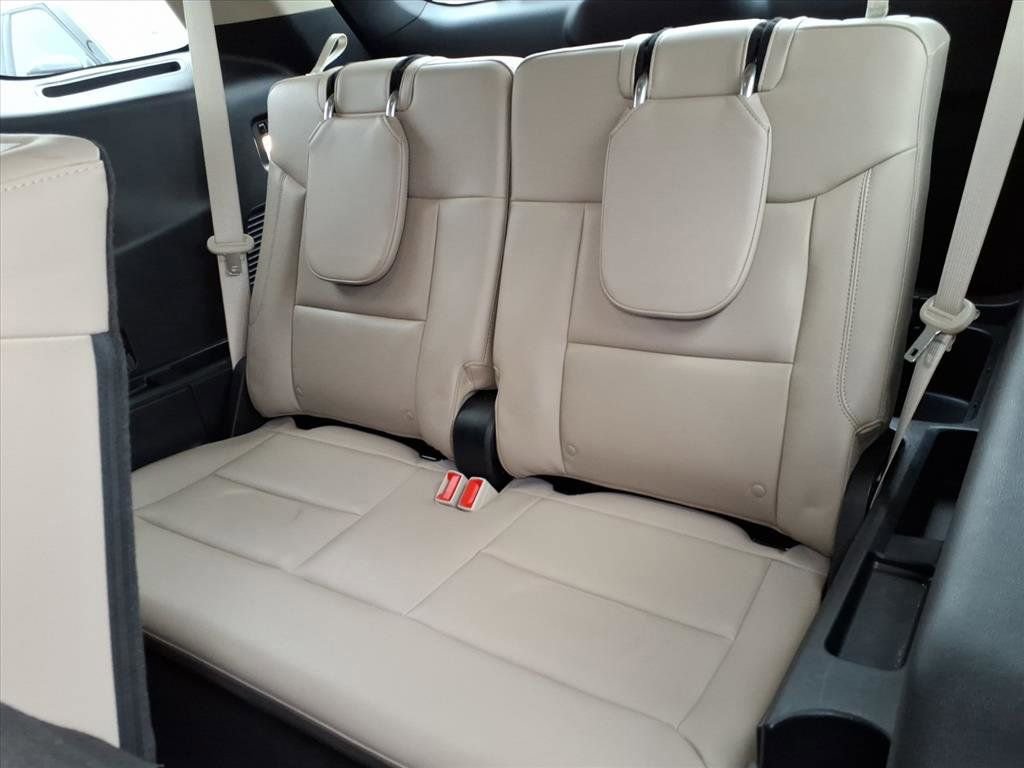 Used 2023 Ford Explorer XLT w/ Equipment Group 202A image 12