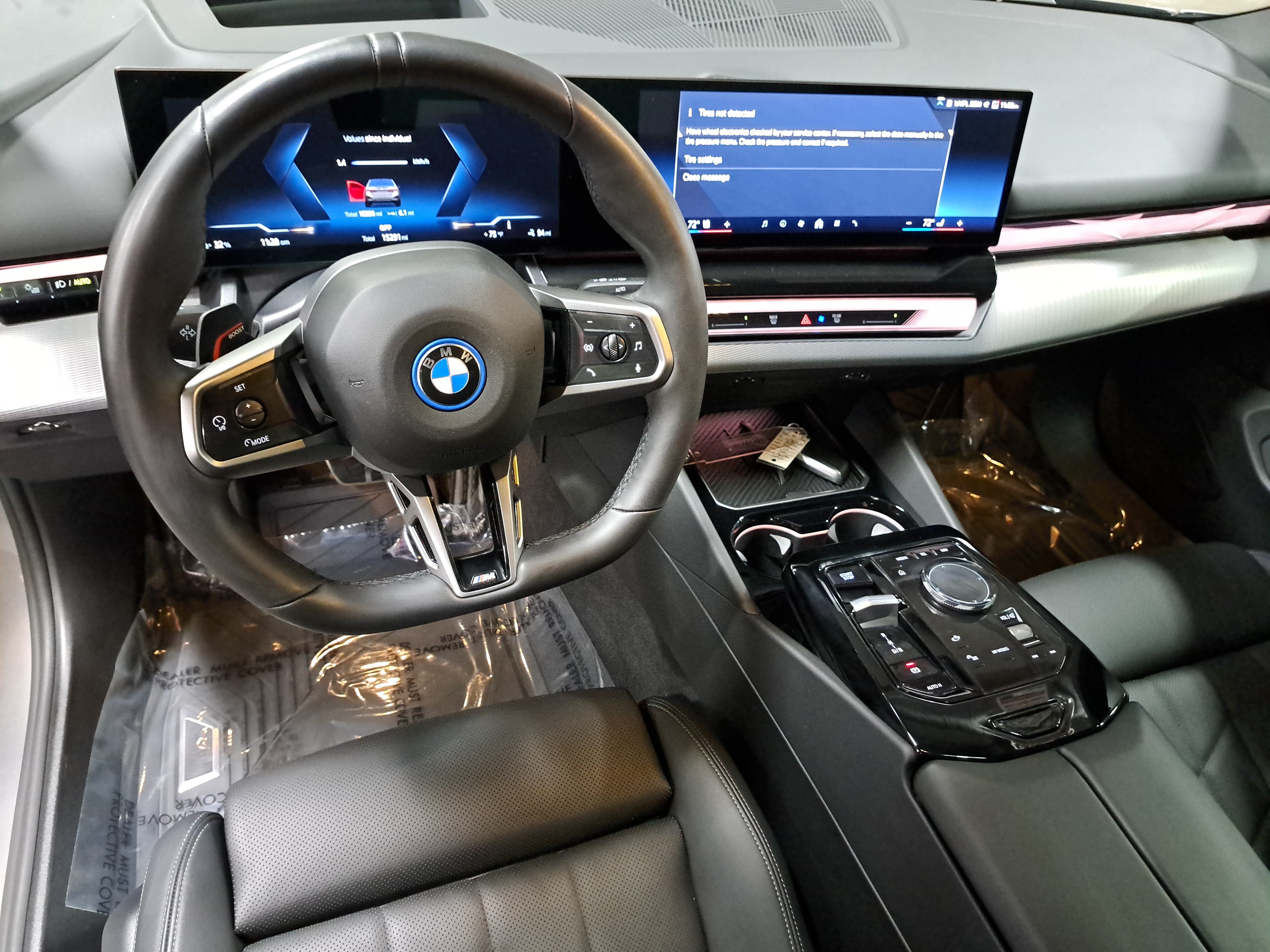 Certified 2026 BMW i5 eDrive40 w/ M Sport Package AWD/4WD image 18