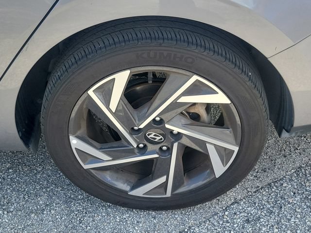 Used 2025 Hyundai Elantra Sport FWD image 7