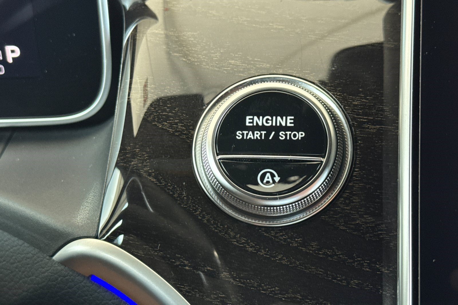 Certified 2025 Mercedes-Benz GLC 300 4MATIC image 16