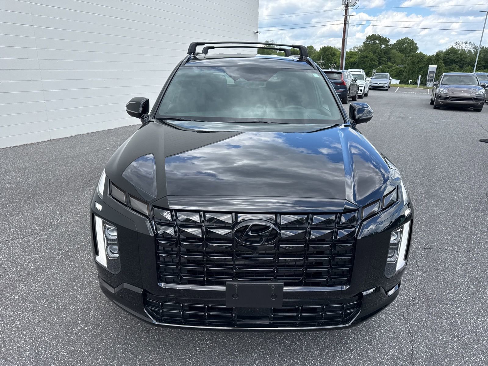 Used 2025 Hyundai Palisade Calligraphy AWD/4WD image 2