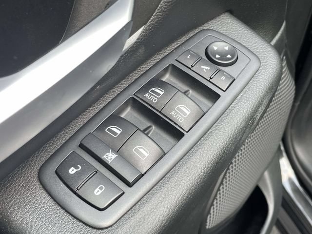 Used 2020 RAM 1500 Big Horn AWD/4WD image 13