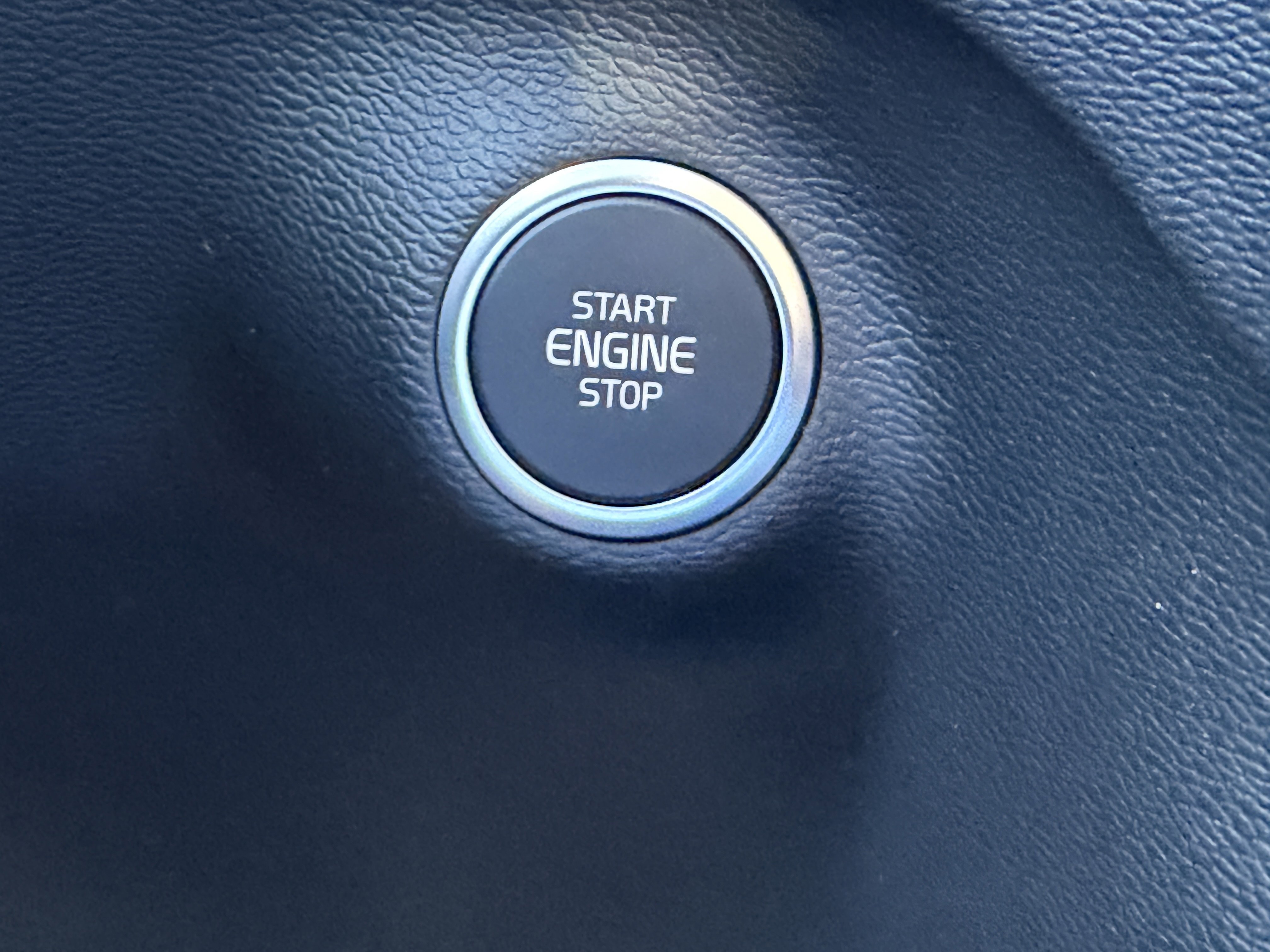 New 2026 Volvo XC40 B5 Core w/ Protection Package image 26