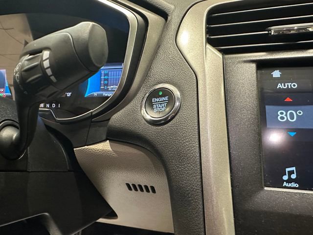 Used 2018 Ford Fusion SE image 13