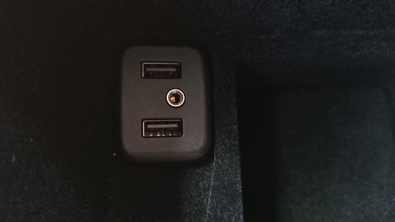 Used 2020 Cadillac Escalade Luxury image 32