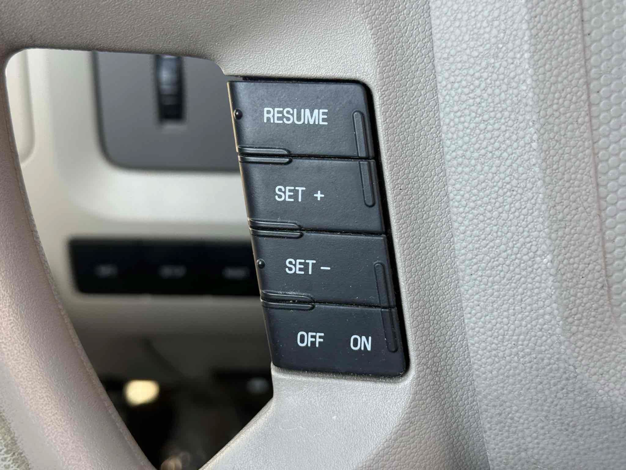 Used 2008 Ford Escape 2WD Hybrid image 60