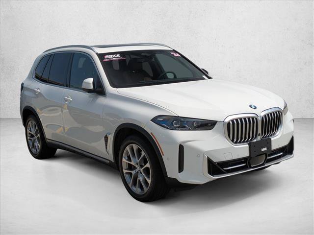 Used 2024 BMW X5 xDrive40i w/ Premium Package AWD/4WD image 3