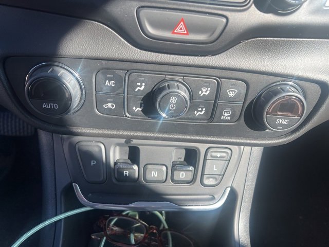 Used 2020 GMC Terrain SLT w/ Preferred Package image 11