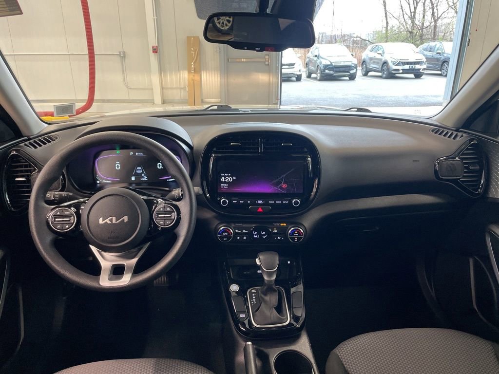 Certified 2023 Kia Soul S image 7