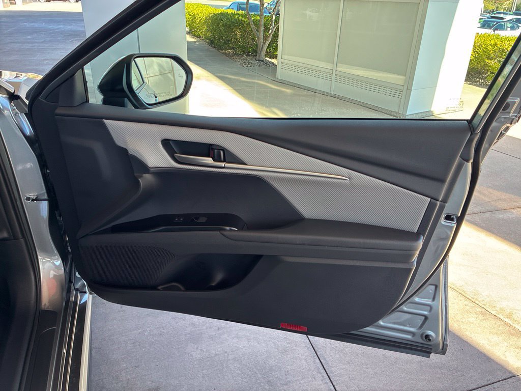 New 2026 Toyota Camry SE FWD image 18