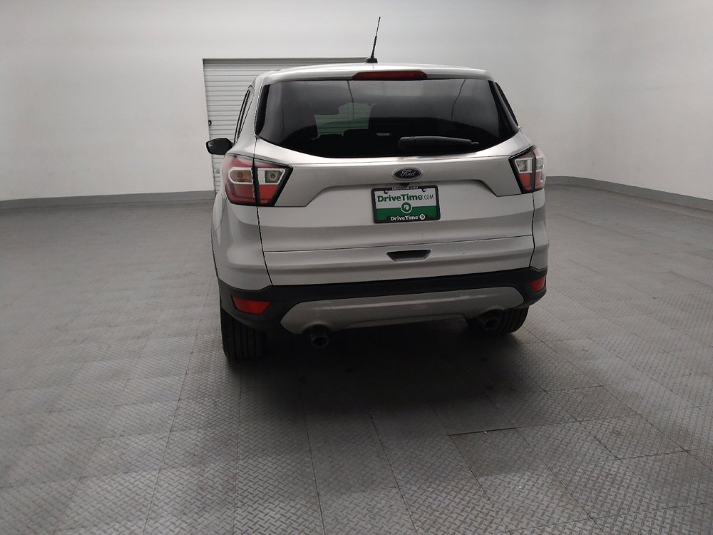 Used 2017 Ford Escape SE FWD image 6