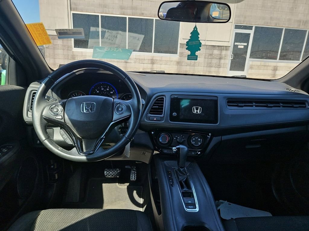 Used 2019 Honda HR-V Sport image 9