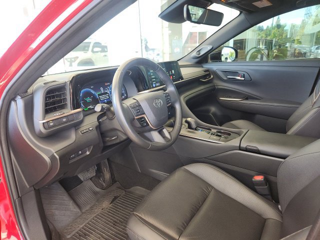 Used 2023 Toyota Crown Platinum AWD/4WD image 16