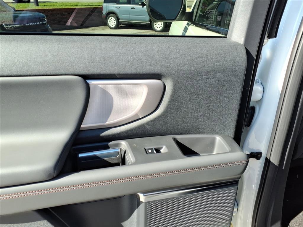 New 2025 Ford Expedition Active image 7