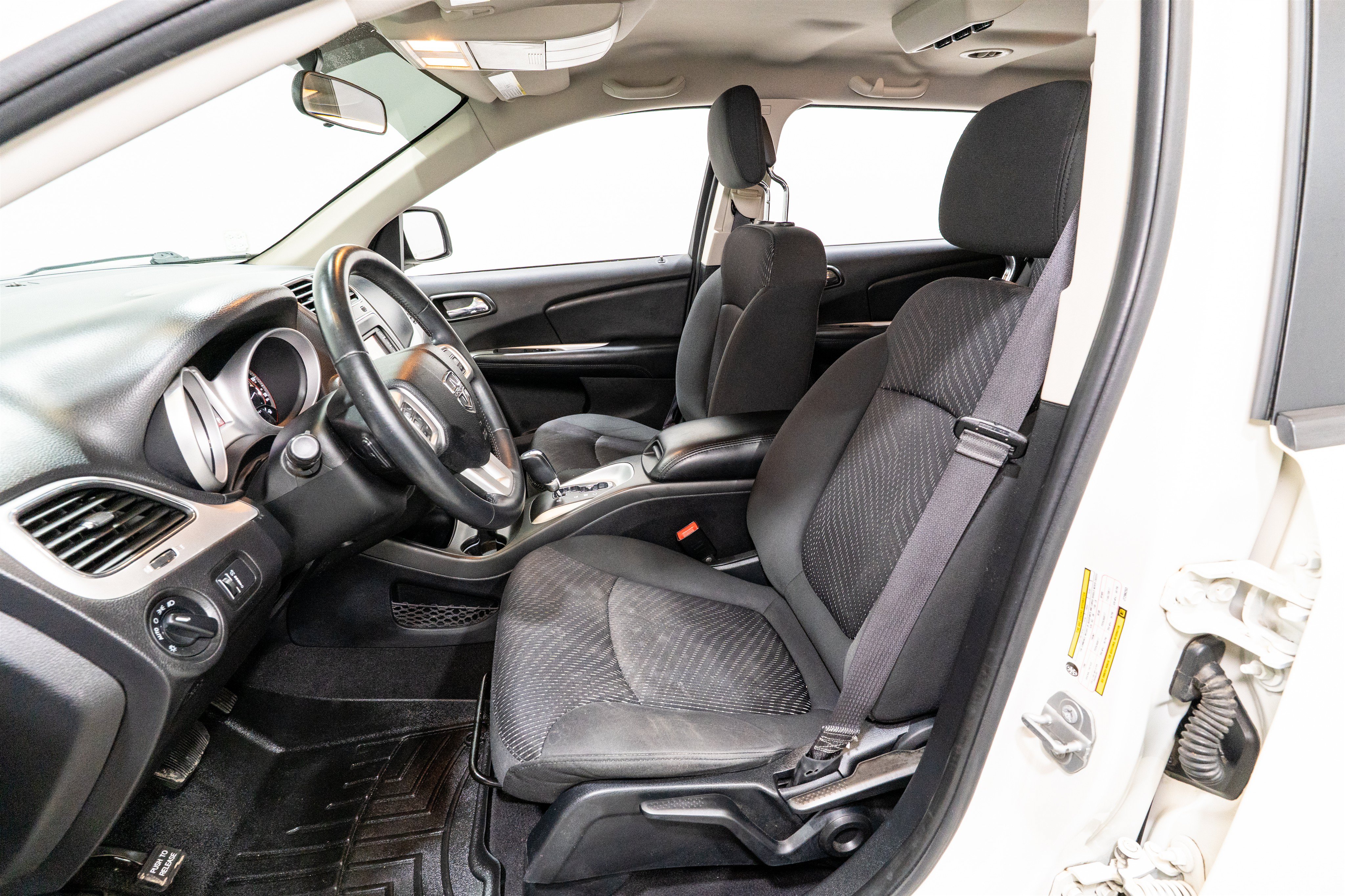 Used 2018 Dodge Journey SE w/ Popular Equipment Group FWD image 13