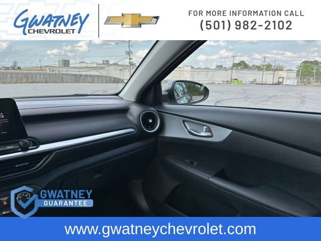 Used 2023 Kia Forte LXS FWD image 25