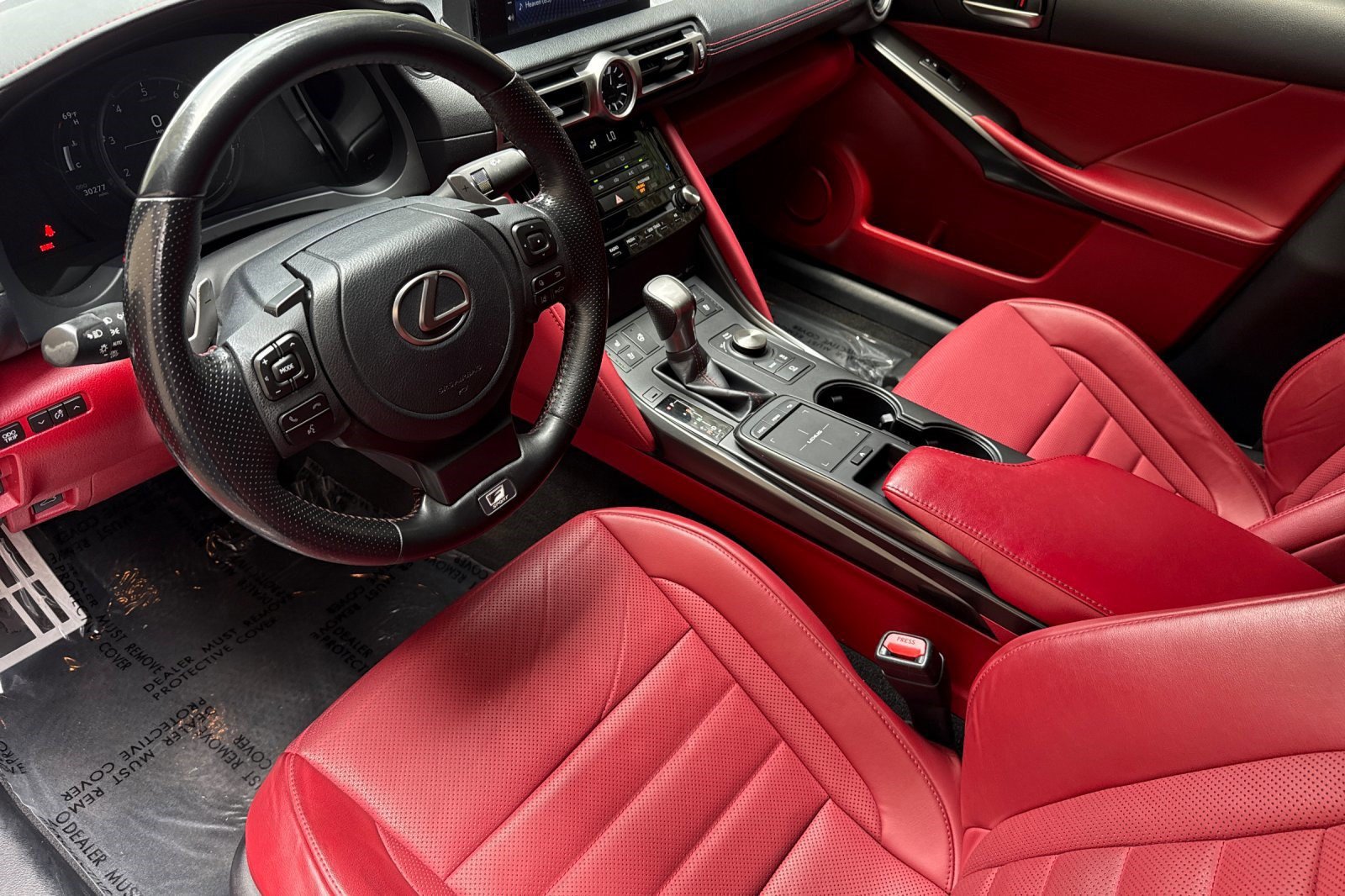 Used 2021 Lexus IS 350 F Sport RWD image 4