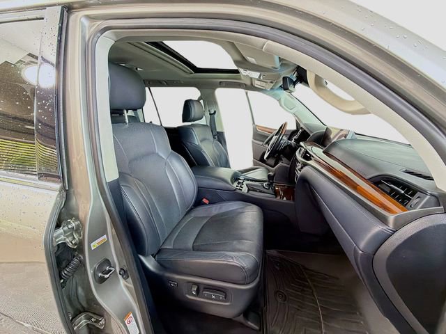 Used 2018 Lexus LX 570 4WD w/ Luxury Package image 28