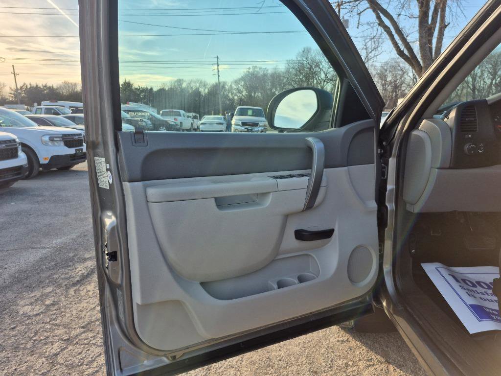 Used 2013 Chevrolet Silverado 1500 W/T w/ LS Package image 9