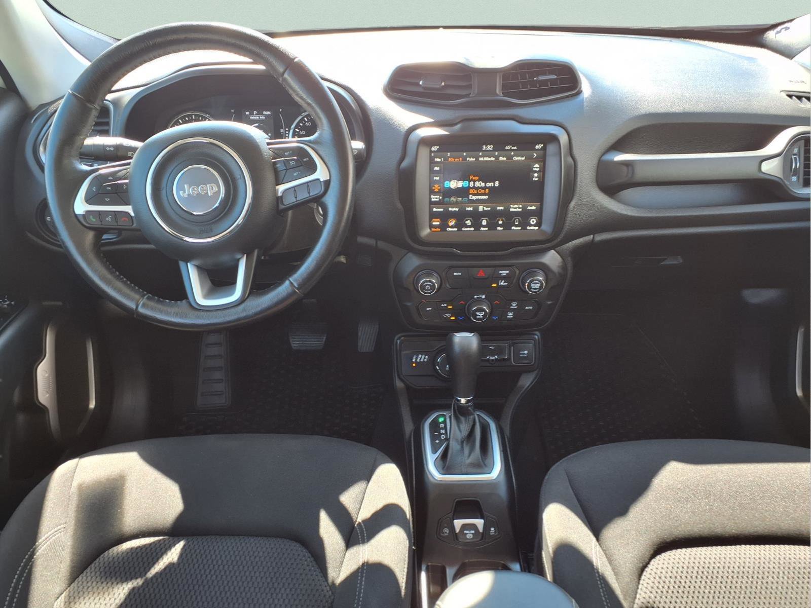 Used 2023 Jeep Renegade Latitude w/ Premium Group AWD/4WD image 10