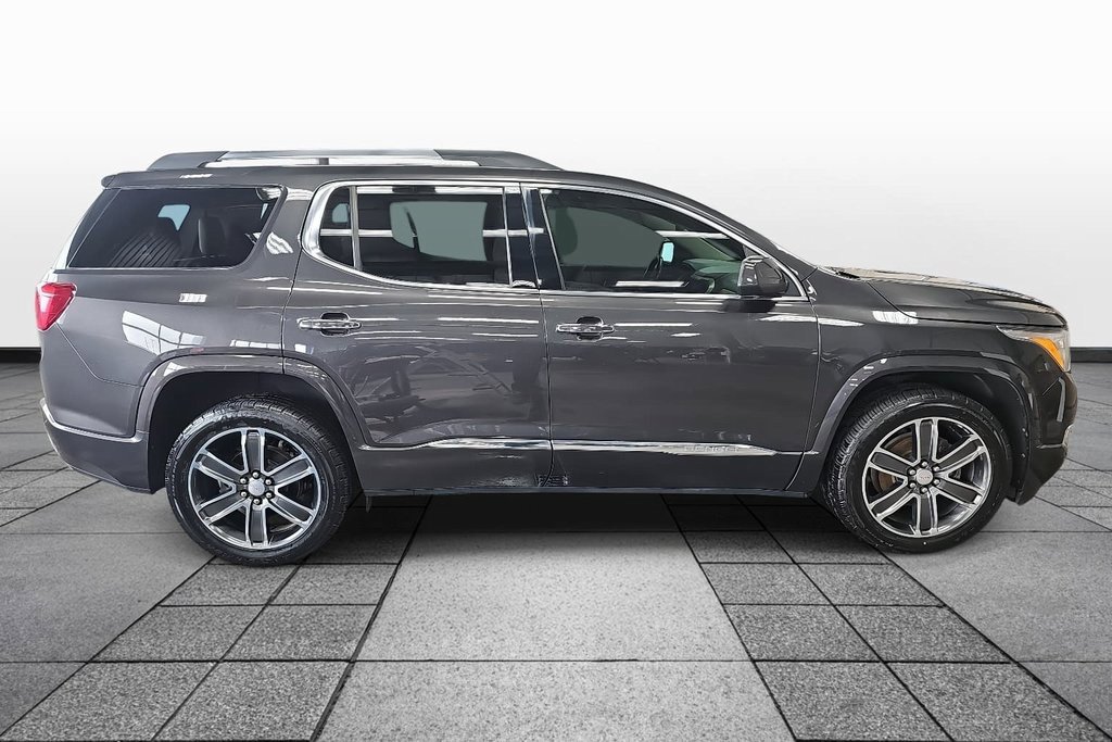Used 2018 GMC Acadia Denali w/ Technology Package image 4