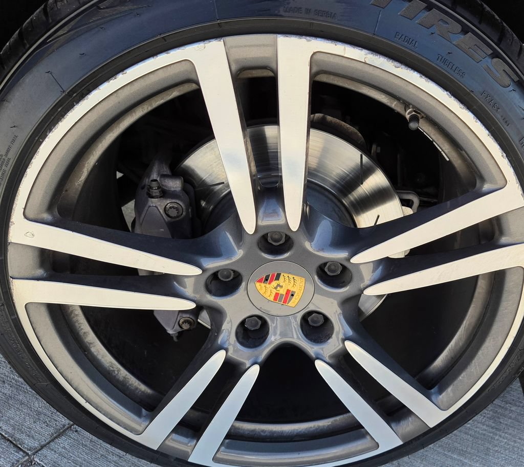 Used 2016 Porsche Panamera 4 AWD/4WD image 10