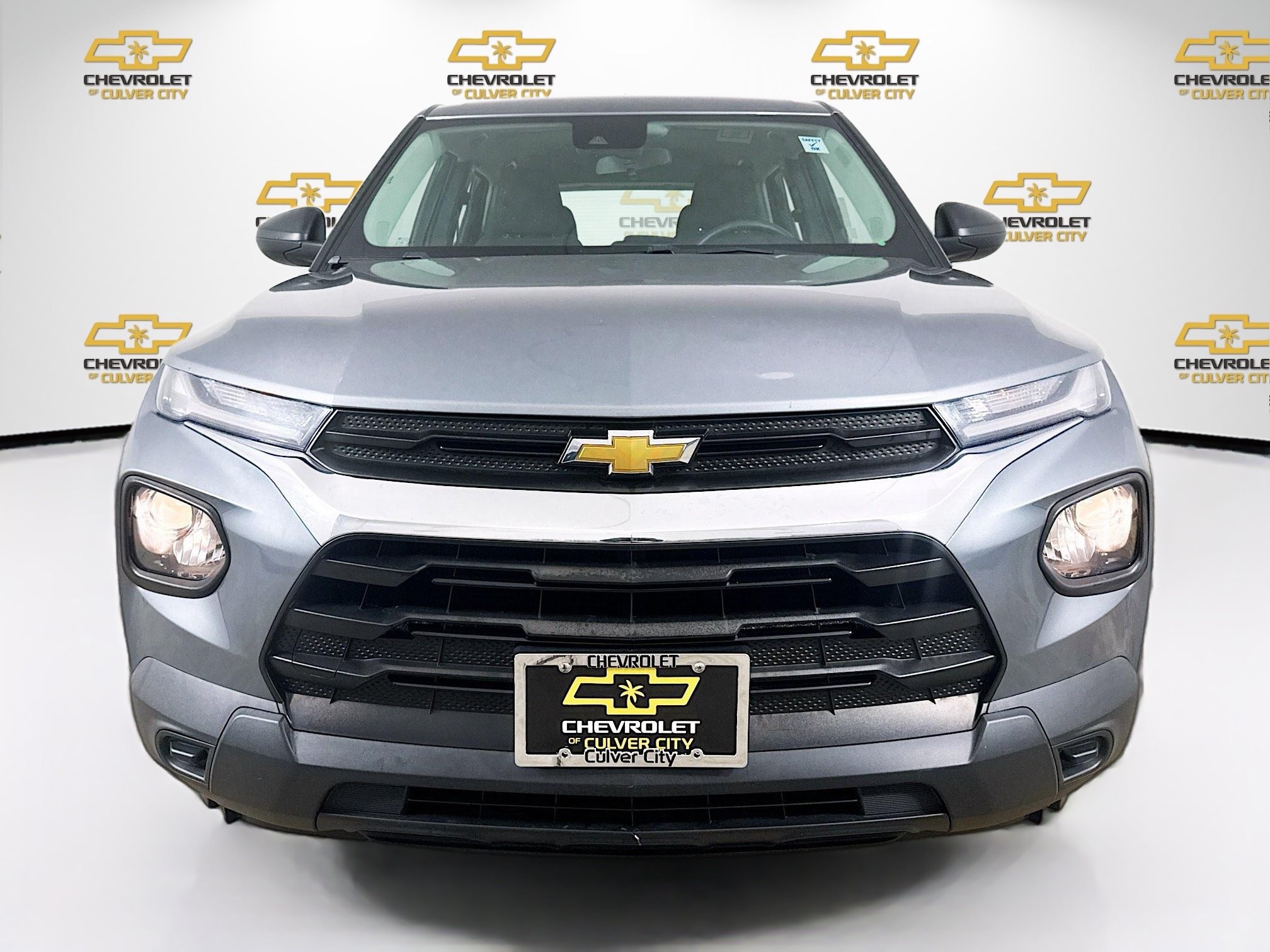Used 2021 Chevrolet TrailBlazer LS FWD image 2