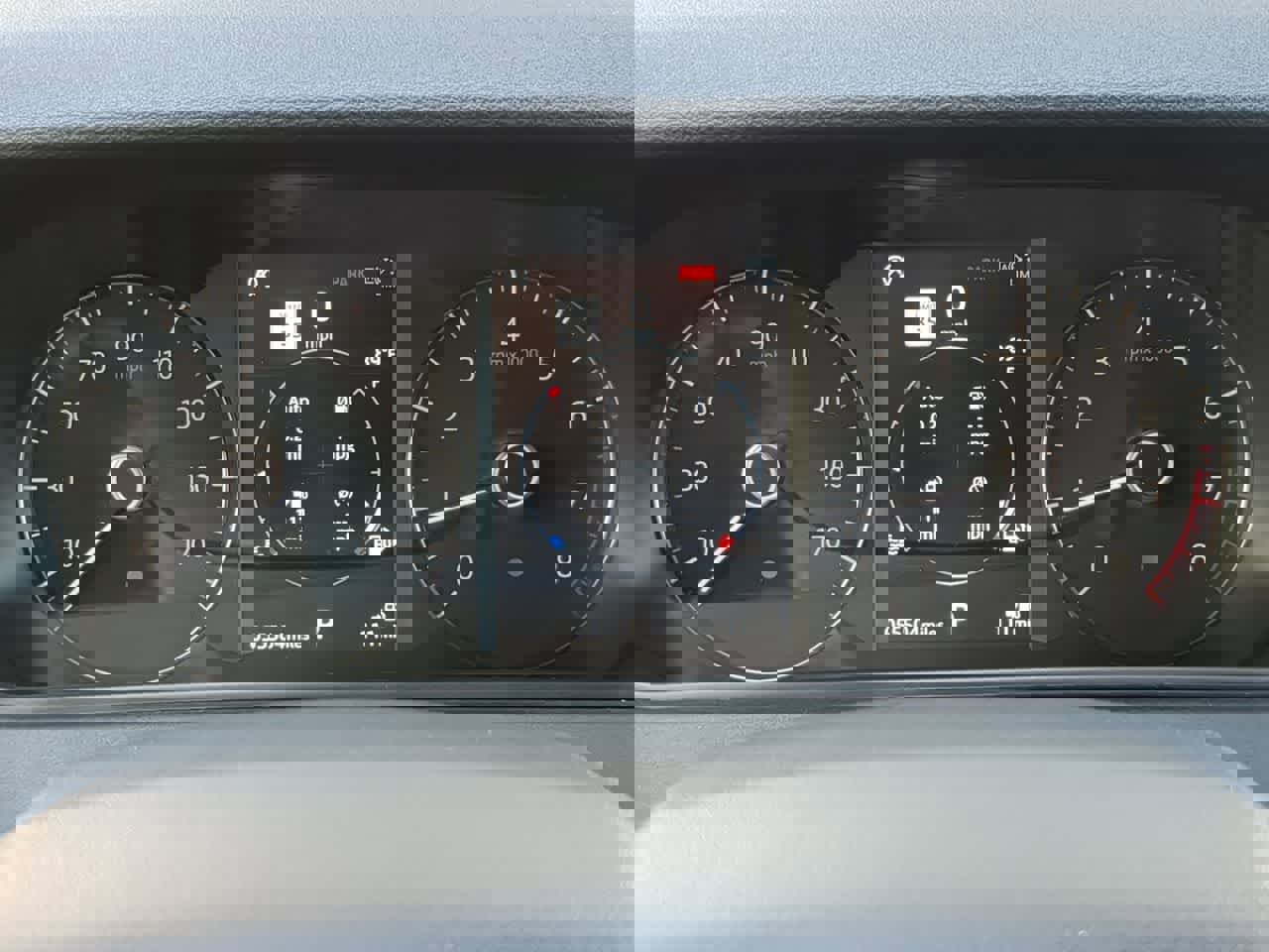 Used 2019 Land Rover Range Rover Velar S image 33