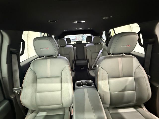 Used 2025 GMC Acadia AT4 image 30