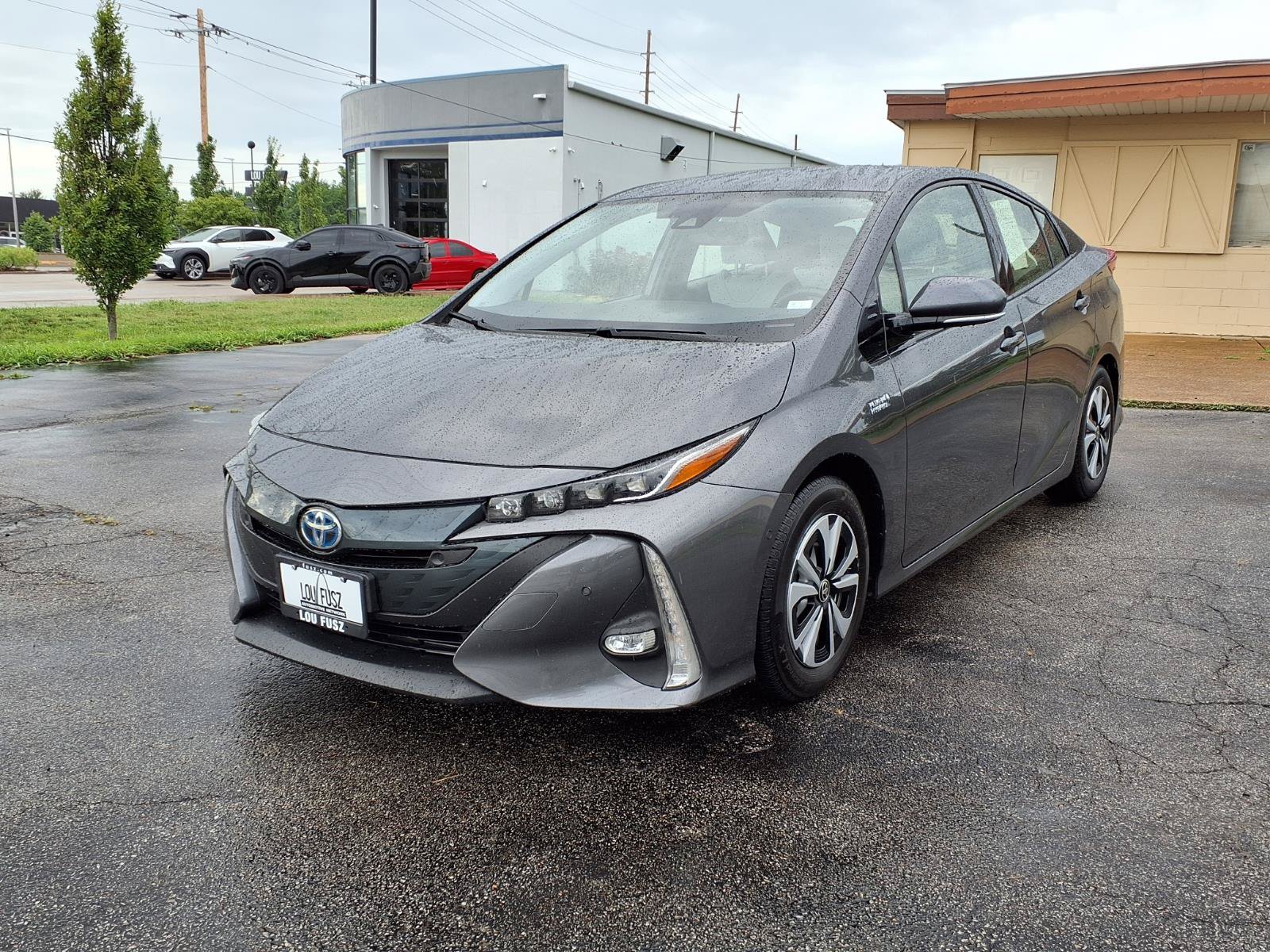 Used 2017 Toyota Prius Prime Advanced w/ Carpet Mat Package FWD image 23