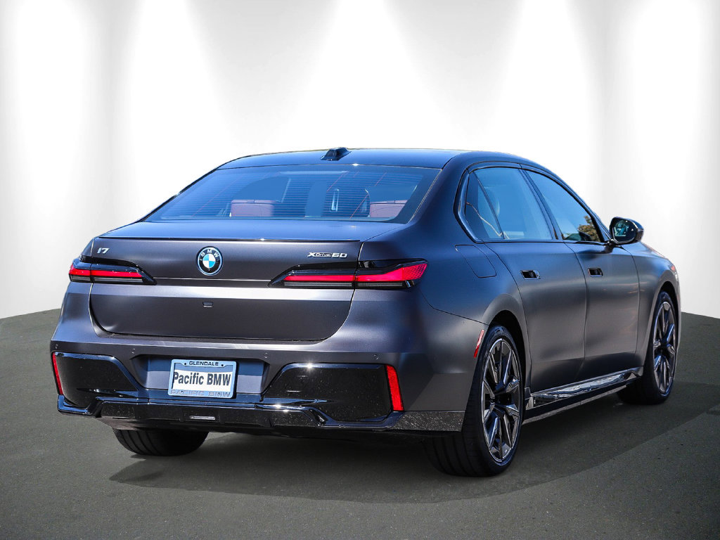 Used 2026 BMW i7 xDrive60 AWD/4WD image 6