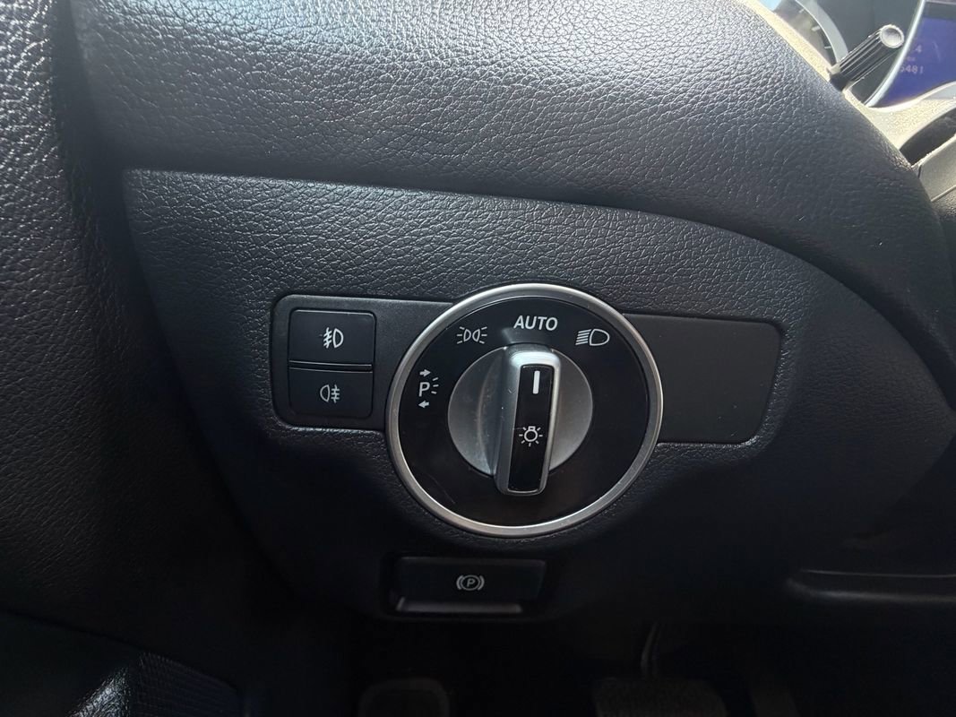 Used 2015 Mercedes-Benz GLA 250 w/ Multimedia Package image 31