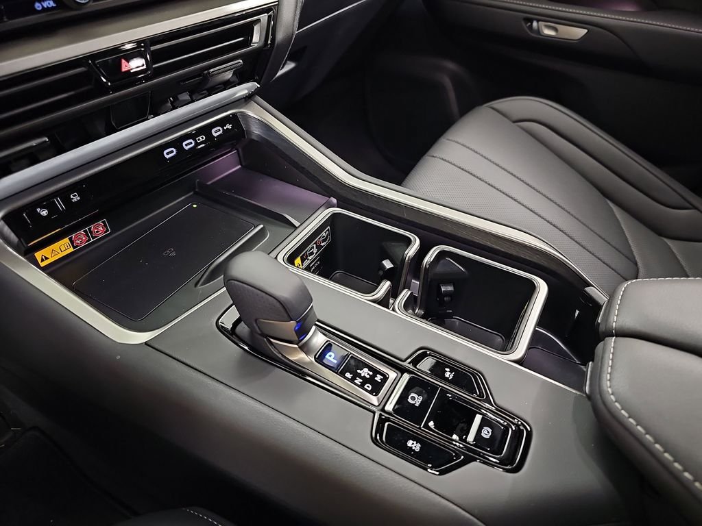 New 2026 Lexus TX 500h AWD image 25