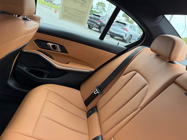 Certified 2024 BMW 330i xDrive Sedan w/ Premium Package AWD/4WD image 21