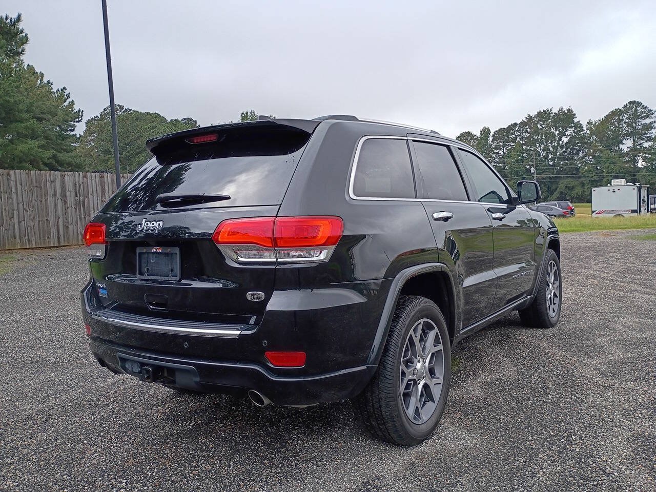 Used 2019 Jeep Grand Cherokee Overland AWD/4WD image 5