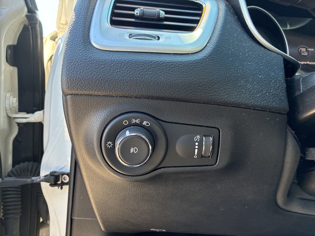 Used 2019 Jeep Compass Sport image 13