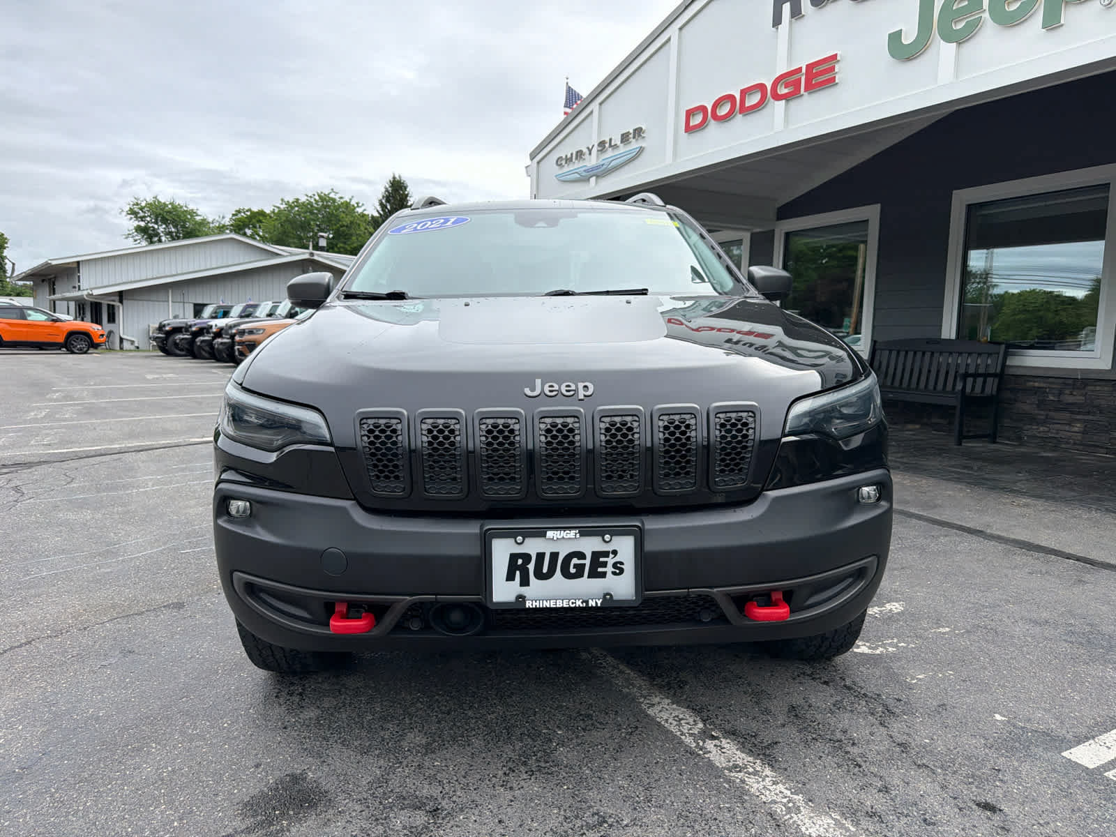 Used 2021 Jeep Cherokee Trailhawk w/ Sun, Sound & Nav Group AWD/4WD image 2