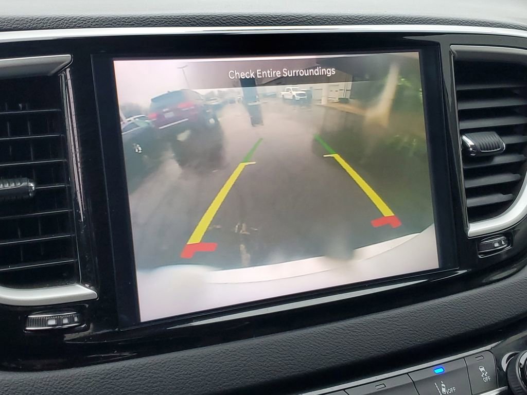 Used 2024 Chrysler Pacifica Touring-L image 20