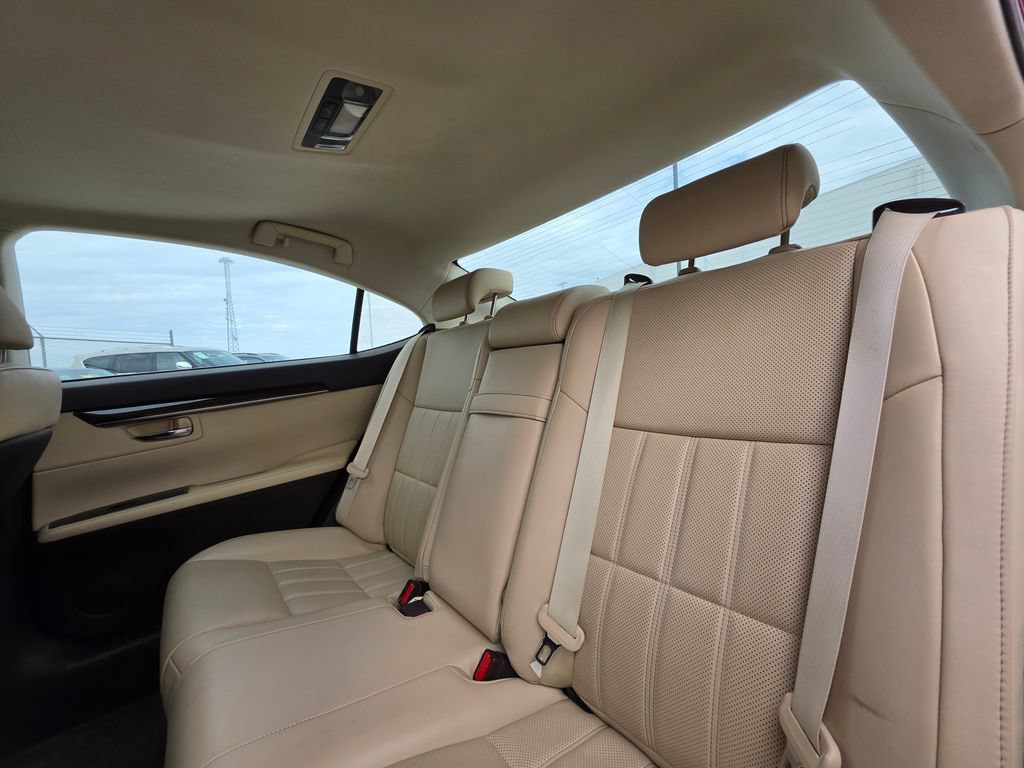 Used 2017 Lexus ES 350 w/ Luxury Package FWD image 21