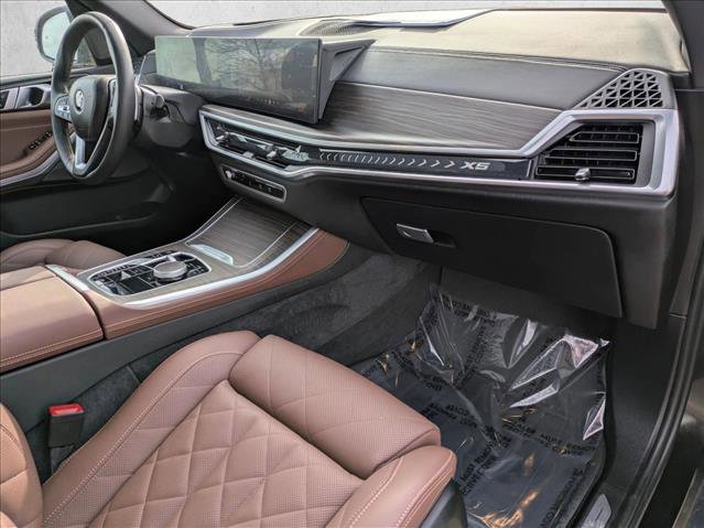 Used 2024 BMW X5 xDrive40i w/ Premium Package image 23