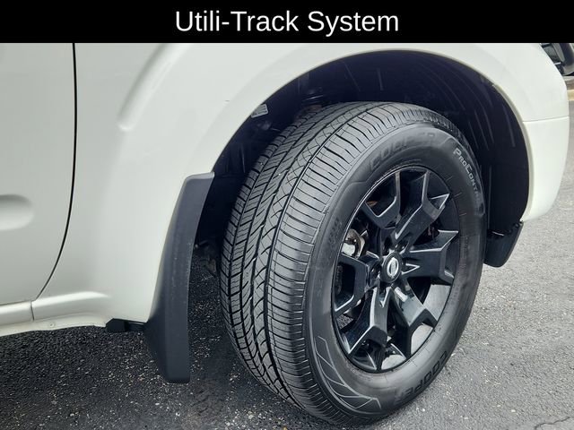 Used 2020 Nissan Frontier SV image 18