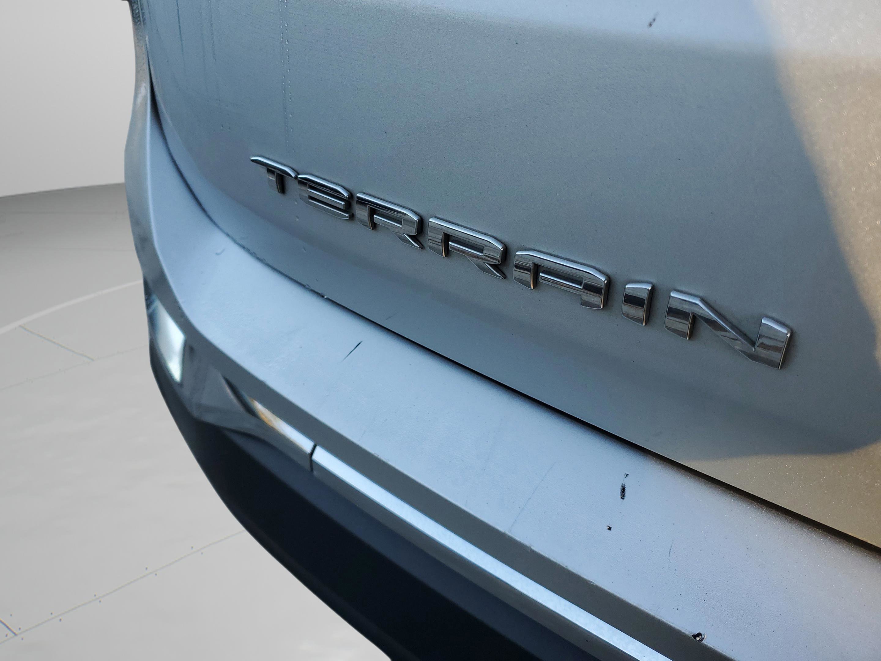 Used 2022 GMC Terrain SLT image 8