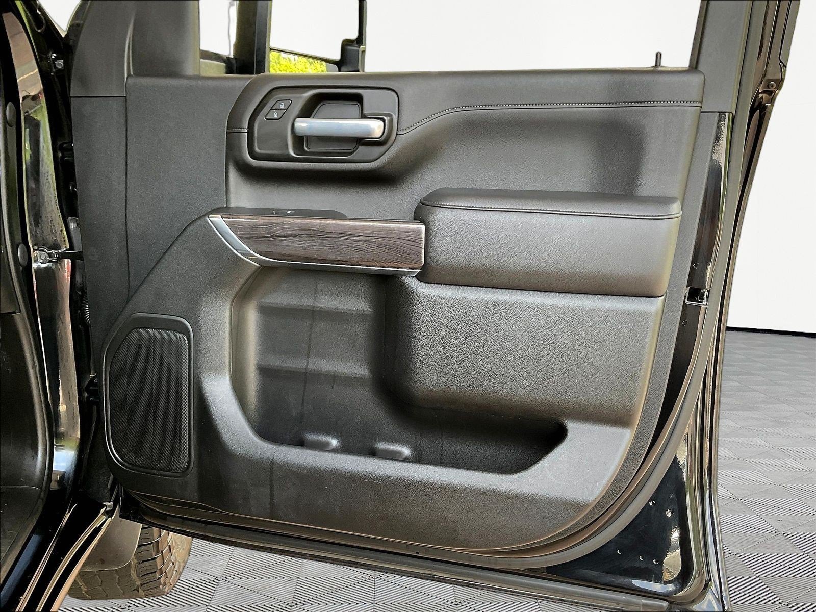Used 2021 Chevrolet Silverado 2500 LTZ AWD/4WD image 28