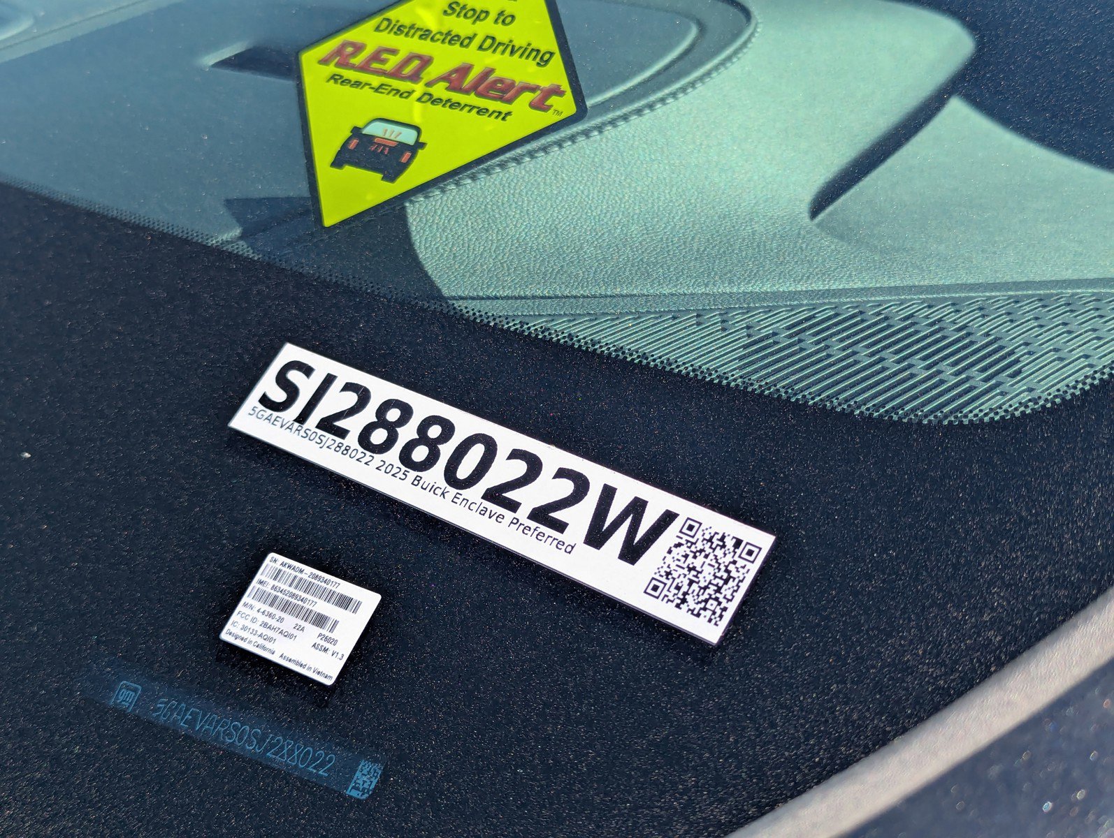 Certified 2025 Buick Enclave Preferred image 32