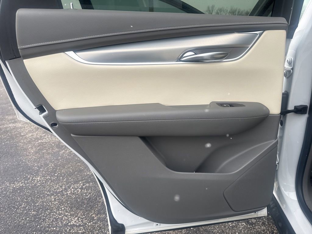 Used 2020 Cadillac XT5 Premium Luxury image 27